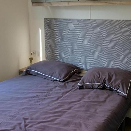 Camping Zavelbos Superior Chalet Maaseik Esterno foto