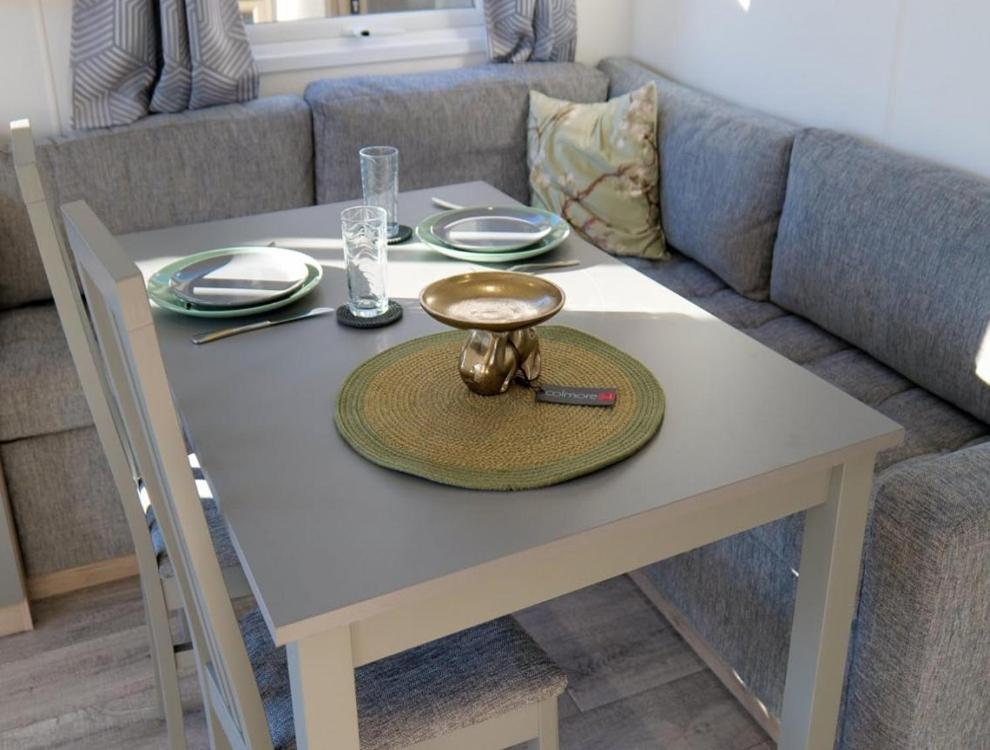Camping Zavelbos Superior Chalet Maaseik Esterno foto